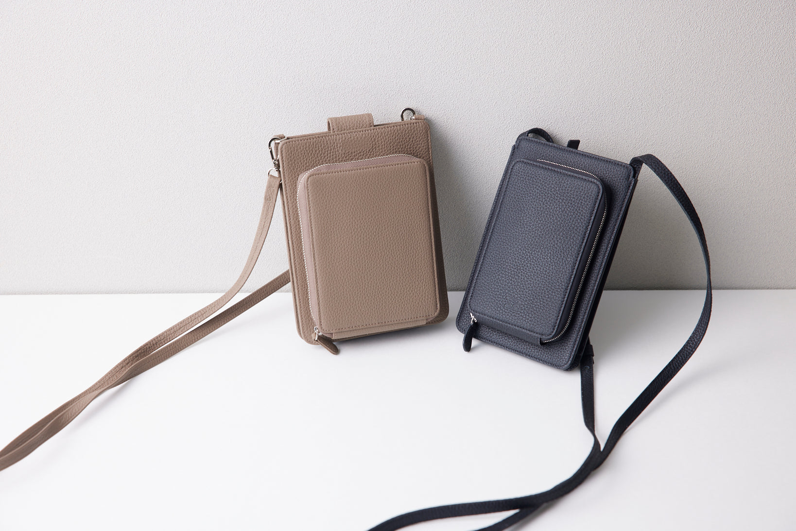 モバイルレザーバッグ