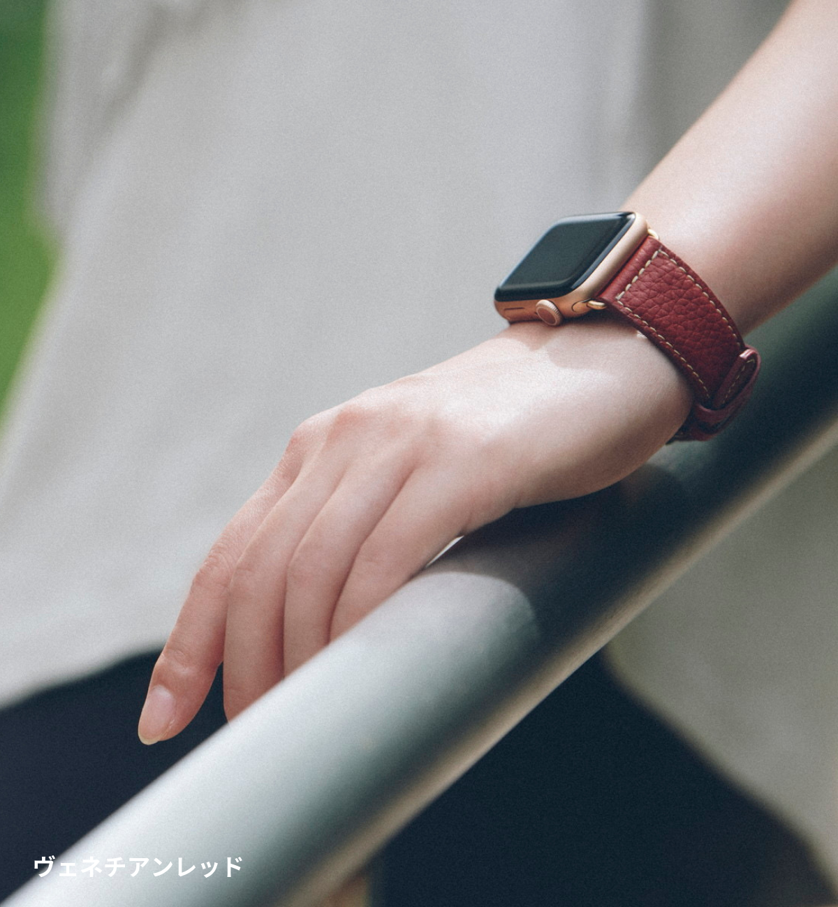NEW Apple Watch用レザーバンド 45mm 44mm 42mm / ブラックメタル