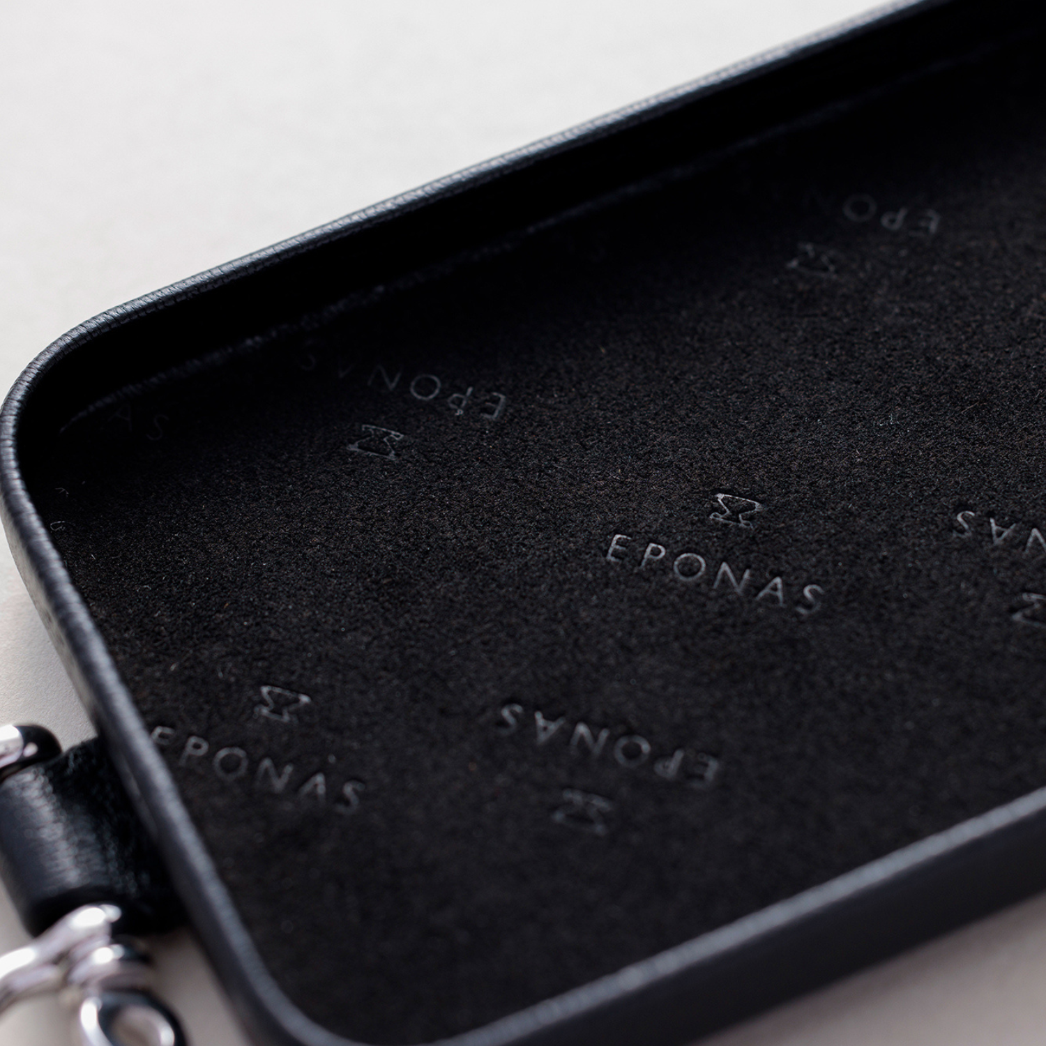 iPhoneレザーケース Magsafe対応カードケース付き/iPhone 16Pro/iPhone 16/ iPhone 15 Pro/ iPhone 15 /iPhone 14Pro/ iPhone 14 / iPhone 13